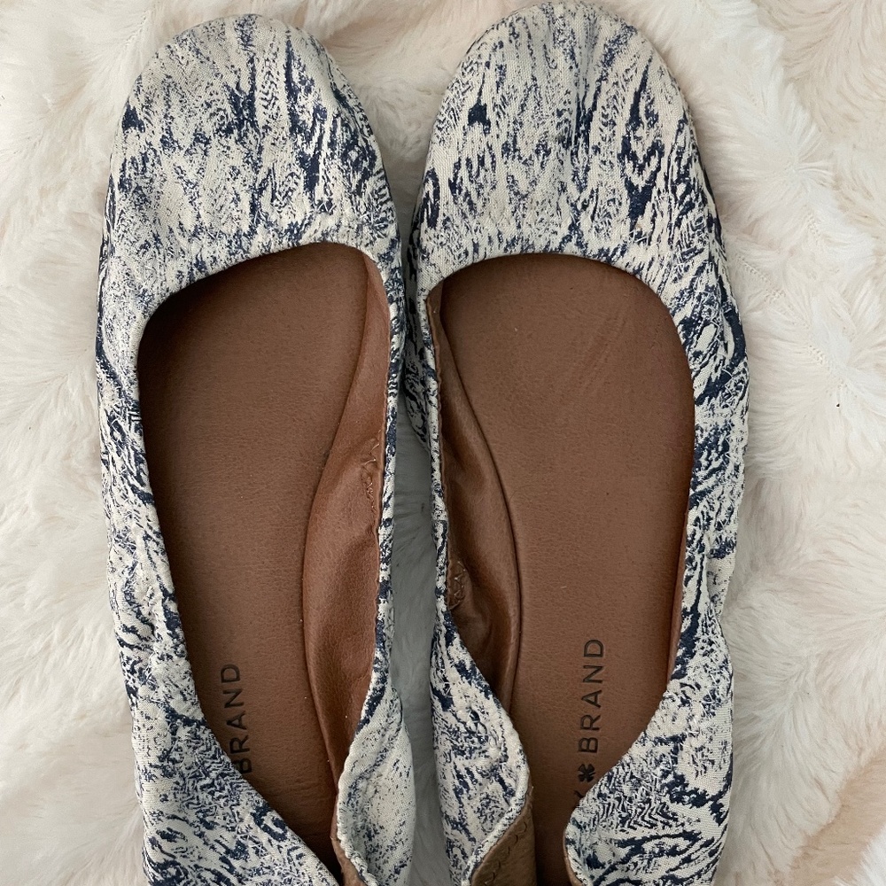 Lucky Brand Emmie Flats (7.5)